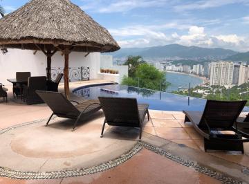 Departamento · 5 Recámaras · 4 Estacionamientos · Casa en Renta en Acapulco