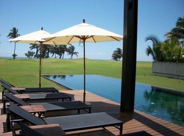 Casa · 600m² · 4 Recámaras · 4 Estacionamientos · Tres Vidas, Casa Minimalista en Campo de Golf y Playa, 4 Recamaras.