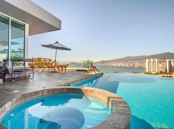 Casa · 600m² · 5 Recámaras · 3 Estacionamientos · Casa en Venta en Joyas de Brisamar