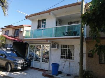 Casa de 3 habitaciones, Acapulco de Juárez · Oportunidad Casa en Zona Diamante Atras de Walmart