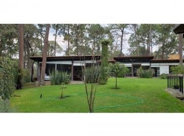 Casa de 4 habitaciones, Valle de Bravo · Magnifica Casa en Venta, en Avandaro