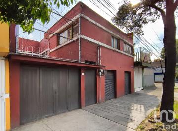 Casa · 227m² · 5 Recámaras · 1 Estacionamiento · Casa en Venta en Venustiano Carranza