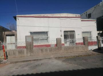Casa · 240m² · 3 Recámaras · Venta Casa en Santa Rita! Una Planta!
