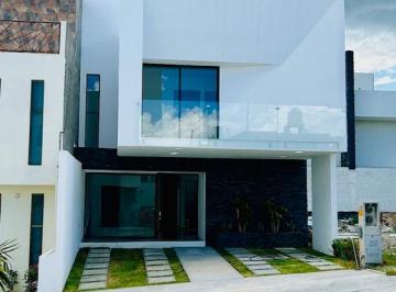 Casa de 3 habitaciones, Mineral de la Reforma · Descubre Tu Casa Ideal con Roof Garden y Espacios Amplios ¡Visítala Ya!
