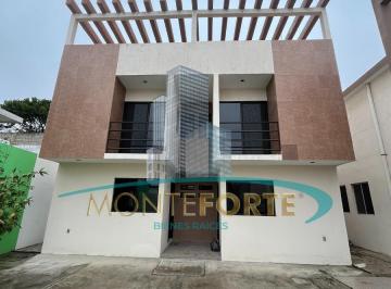 Casa · 142m² · 3 Recámaras · 1 Estacionamiento · Casa en Sahop