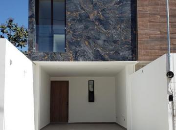 Casa de 3 habitaciones, Puebla · Casa en Venta por Blvd. Carmelitas
