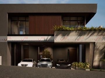 Casa · 350m² · 1 Recámara · 1 Estacionamiento · Casa en Venta en Monterrey