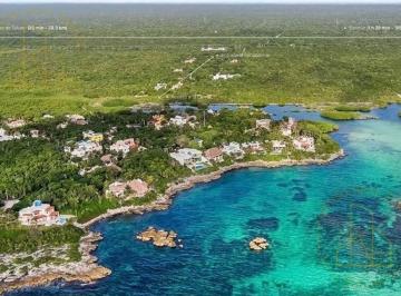 Ubicacion Privada · Design Villa de 5 Recamaras, Condominio Yalku, con Cenotes Laguna y Mar