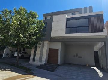 Casa · 359m² · 3 Recámaras · 2 Estacionamientos · En Venta Casa en Villandares