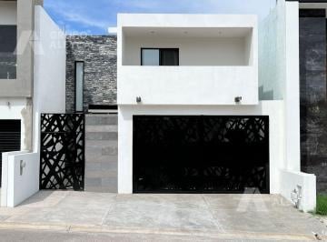 Casa · 3 Recámaras · 2 Estacionamientos · Casa en Venta en Fraccionamiento Valdivia 2