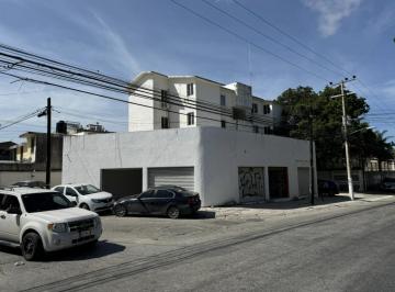 Local comercial · 136m² · Locales en Renta Sobre La Av Chichen Itza, Cancún