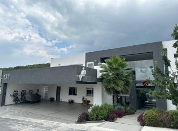 Casa de 6 habitaciones, Monterrey · Casa en Venta en Monterrey Zona Carretera Nacional Sierra Alta 9° Sector