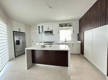Casa de 3 habitaciones, Hermosillo · Se Renta Casa en Cerrada del Prado Amueblada Al Norte