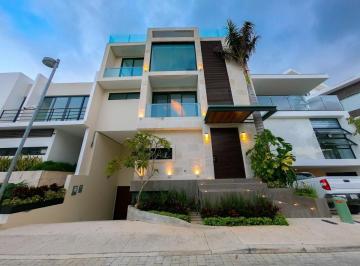 Casa · 630m² · 4 Recámaras · Casa en Venta en La Laguna, Puerto Cancún Amueblada I Kc0044