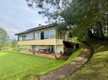Casa de 4 habitaciones, Tapalpa · Casa Vista Al Lago y Piedrotas Tapalpa