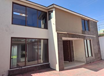 Casa · 250m² · 3 Recámaras · 3 Estacionamientos · Casa en Venta en Pilares