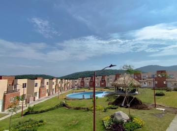 Casa de 3 habitaciones, Xochitepec · Casa Nuevas con Alberca en Xochitepec