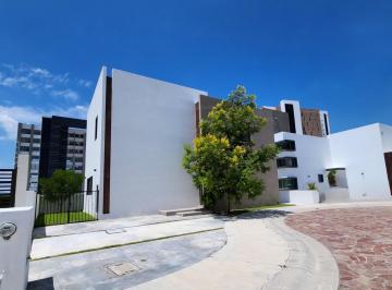 Casa · 277m² · 3 Recámaras · 2 Estacionamientos · Casa del Lago en Cañadas del Lago Corregidora