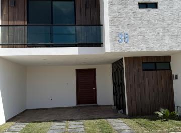 Casa de 3 habitaciones, Cuautlancingo · Casa en Venta en Altana Residencial Muy Cerca de Plaza San Diego