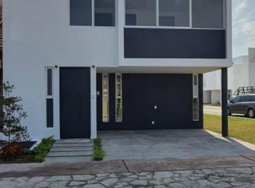 Casa de 3 habitaciones, Zapopan · Residencia a La Venta en Soaré (Solares)