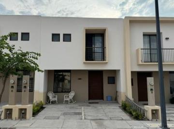 Casa · 130m² · 3 Recámaras · 2 Estacionamientos · Casa en Venta Arras Norte León Guanajuato
