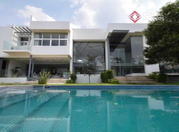 Casa en condominio de 5 habitaciones, Zapopan · Casa de Súper Lujo en Venta en Ayamonte con Alberca