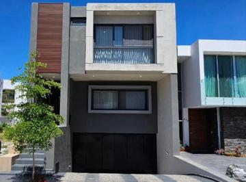 Casa de 3 habitaciones, Tlajomulco de Zúñiga · Casa en Venta Fracc. Casa Fuerte Tlajomulco de Zuñiga, Jal.