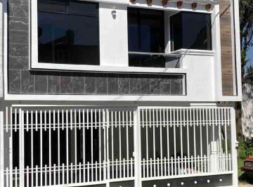 Casa · 155m² · 3 Recámaras · 2 Estacionamientos · Casa en Venta en Privada, La Maquinita, Toluca