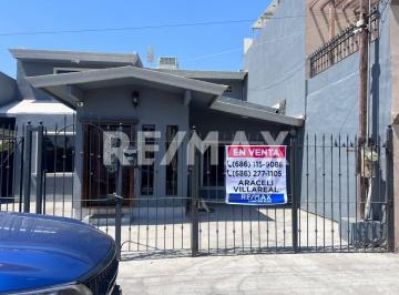 Casa · 210m² · 4 Recámaras · 2 Estacionamientos · Jardínes del Lago - Casa en Venta - (4)