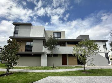 Casa en condominio · 96m² · 3 Recámaras · 2 Estacionamientos · Departamento en Venta en Zakía en Planta Baja