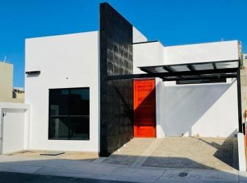 Casa en condominio · 108m² · 2 Recámaras · 2 Estacionamientos · Casa en Venta en Zakía de Una Planta