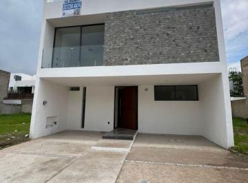 Casa en condominio · 202m² · 3 Recámaras · 2 Estacionamientos · Casa en Venta Solares, Zapopan.