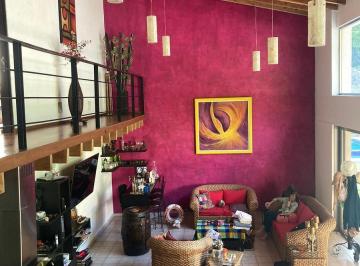Casa · 350m² · 5 Recámaras · 3 Estacionamientos · Hemrosa Casa en El Pueblo Mágico de Tepoztlán