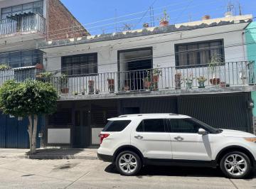 Casa · 215m² · 4 Recámaras · 2 Estacionamientos · Casa en Venta Los Aguacates León Guanajuato
