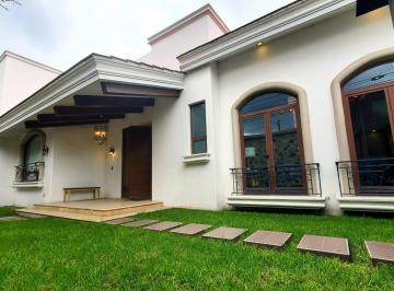 Casa · 795m² · 3 Recámaras · 4 Estacionamientos · Casa en Venta en Real del Valle, Pachuca Hgo. - (4)