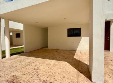 Casa · 172m² · 3 Recámaras · 2 Estacionamientos · Hermosa Casa en Venta en Cholul, Mérida, Yucatán 3 Recamaras - Morera Casa 72