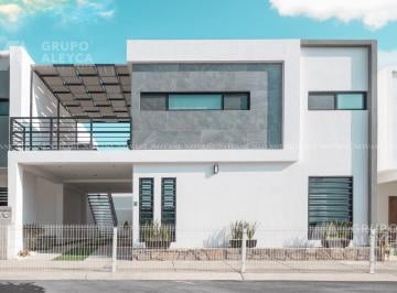 Casa · 203m² · 4 Recámaras · 2 Estacionamientos · Casa Nueva Fraccionamiento Denali Zona Reliz