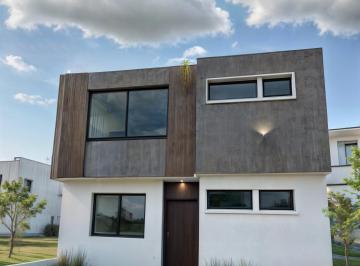 Casa de 4 habitaciones, Corregidora · Casa en Venta en Cañadas del Arroyo: ¡Tu Hogar Ideal con El Mejor Roi!
