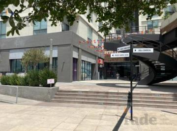 Local comercial · 190m² · Local en Renta en Vitant Santa Lucia, Monterrey Centro.