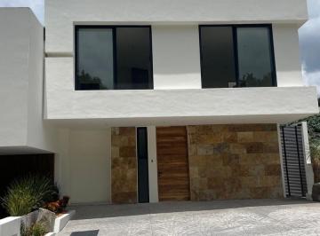 Casa en condominio · 224m² · 3 Recámaras · 3 Estacionamientos · Casa en Venta en Col. Buenavista, Cuernavaca, Morelos
