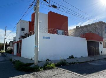 Casa · 200m² · 4 Recámaras · 3 Estacionamientos · Casa en Venta en Fracc La Providencia
