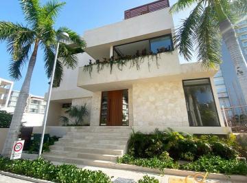 Casa de 5 habitaciones, Cancún · Casa en Venta en Puerto Cancùn