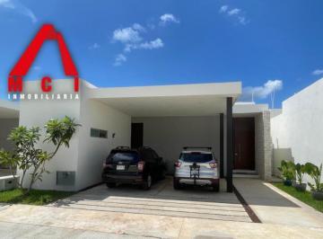 Casa · 250m² · 3 Recámaras · 2 Estacionamientos · Casa en Conkal, Yucatan.
