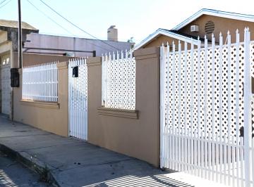 Casa de 2 habitaciones, Tijuana · Colonia Los Altos Bonita Casa en Renta en un Piso con Amplio Patio.