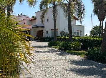 Casa , Querétaro · Casa en Venta en El Campanario con Colindancia Al Campo de Golf