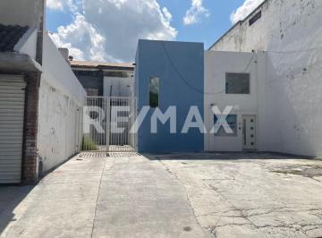 Oficina · 220m² · 7 Estacionamientos · Oficina en Venta en Col. Rodríguez - (4)