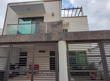 Casa · 204m² · 4 Recámaras · 2 Estacionamientos · Casa - Venta Monte Magno, Atrás Plaza Ankara, Recamara en Planta Baja (Oficina)