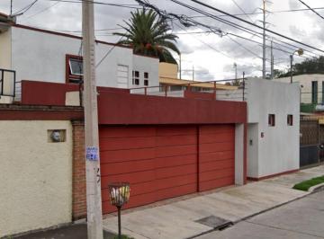 Casa de 4 habitaciones, Naucalpan de Juárez · Oportunidad Única! Remate en Naucalpan, Tu Nuevo Hogar Está a un Paso.