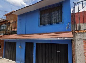 Casa de 3 habitaciones, Xochimilco · Oportunidad Única! Remate en Xochimilco, Tu Nuevo Hogar Está a un Paso.