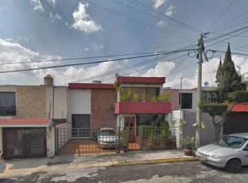 Casa de 3 habitaciones, Naucalpan de Juárez · Oportunidad Única! Remate en Naucalpan, Tu Nuevo Hogar Está a un Paso.